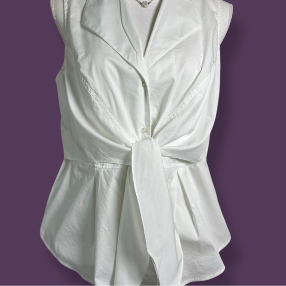 Kaari Blue Elegant White Sleeveless Blouse - Picture 10 of 10